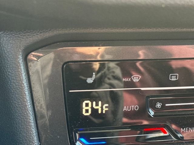 Used 2023 Volkswagen Tiguan SE w/ Panoramic Sunroof Package image 28