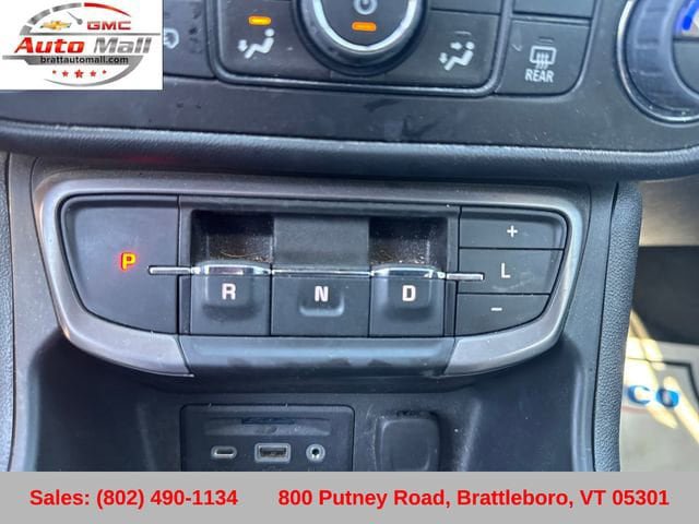 Used 2023 GMC Terrain AT4 AWD/4WD image 25