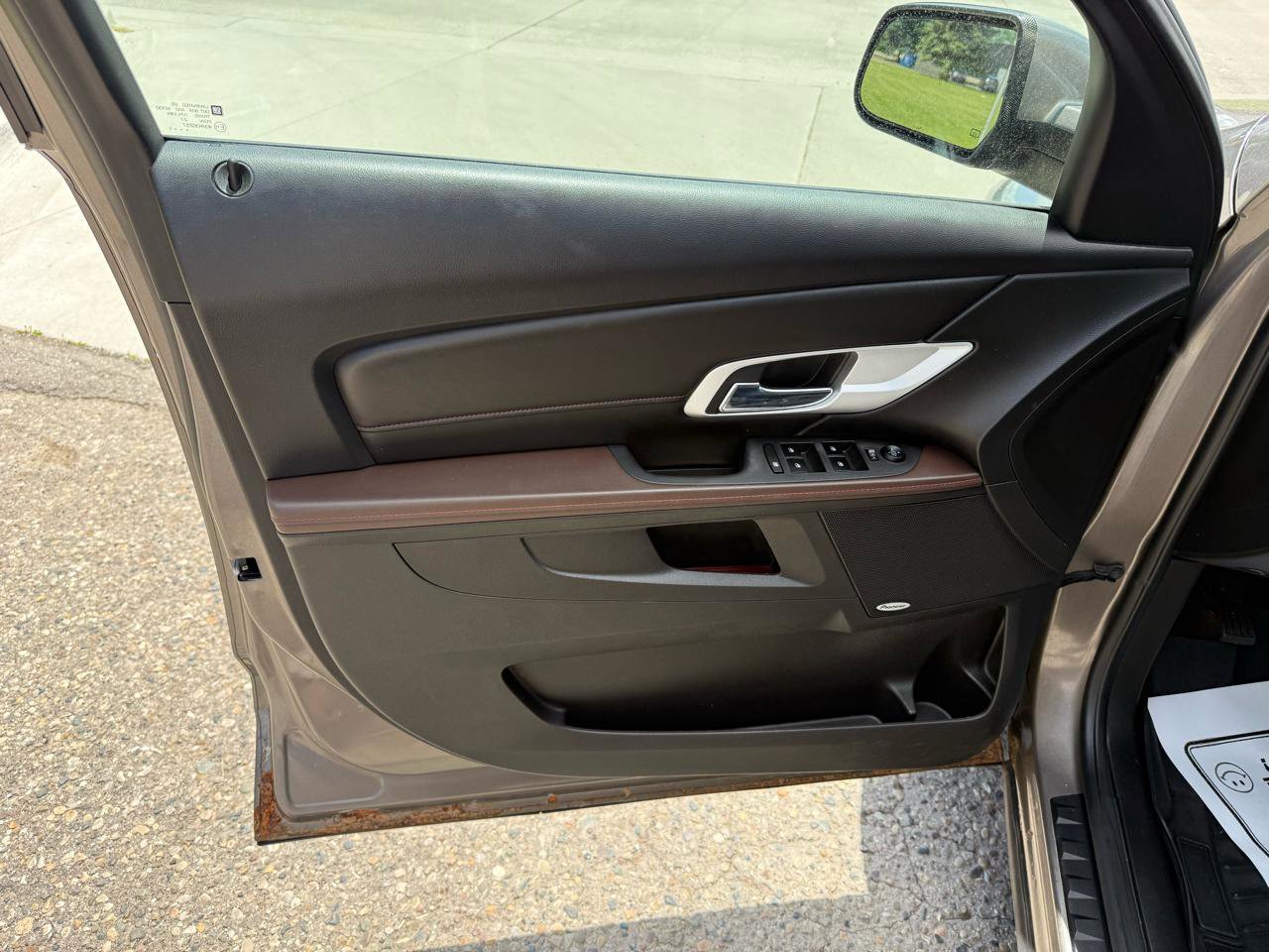 Used 2011 GMC Terrain SLT image 17