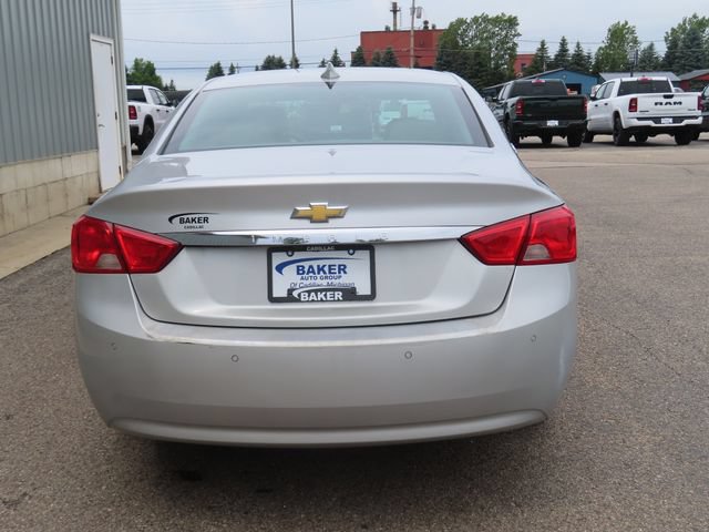 Used 2015 Chevrolet Impala LT w/ Convenience Package FWD image 8