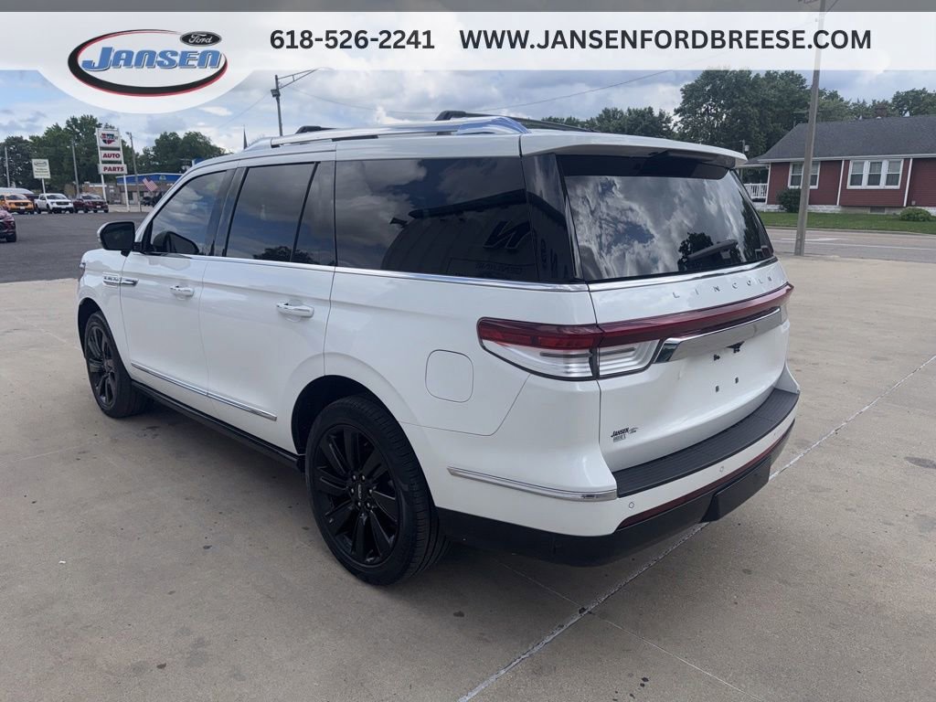 Used 2023 Lincoln Navigator Reserve AWD/4WD image 4