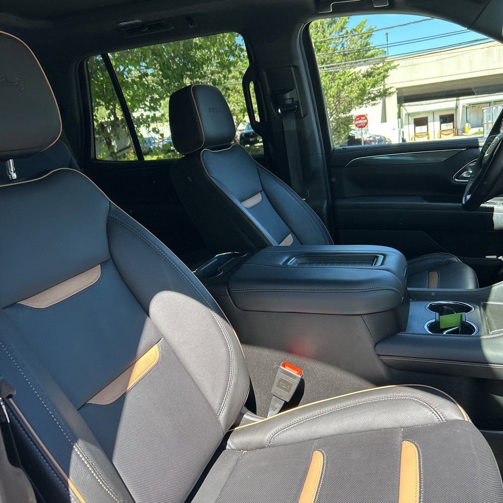 Used 2024 GMC Yukon AT4 w/ AT4 Premium Package AWD/4WD image 18