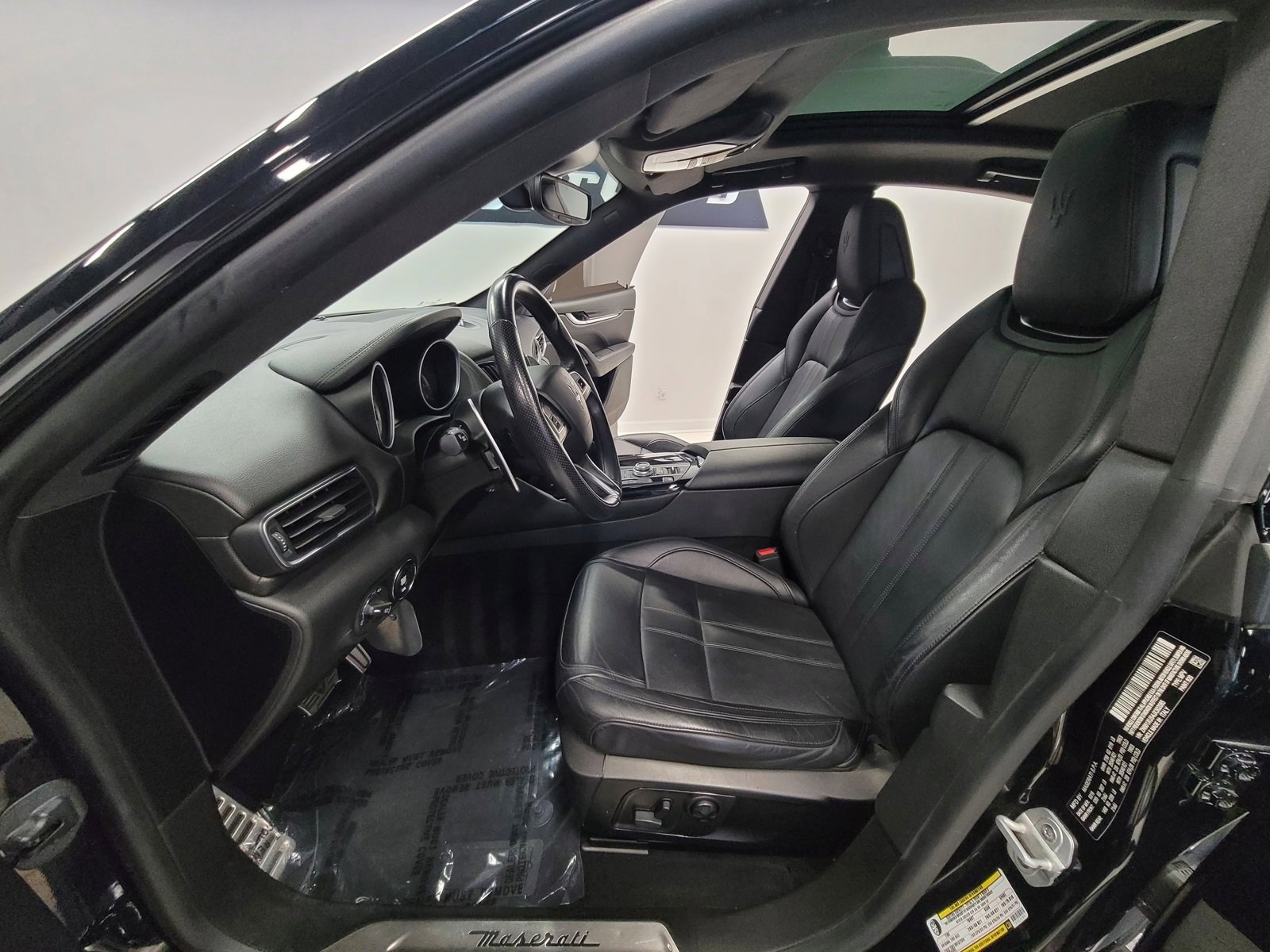 Used 2018 Maserati Levante GranSport image 19