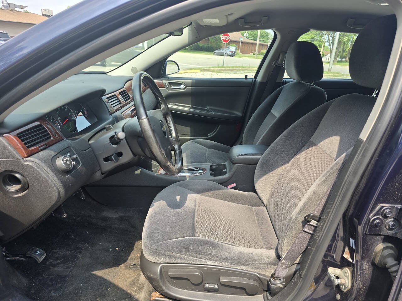 Used 2011 Chevrolet Impala LT FWD image 17