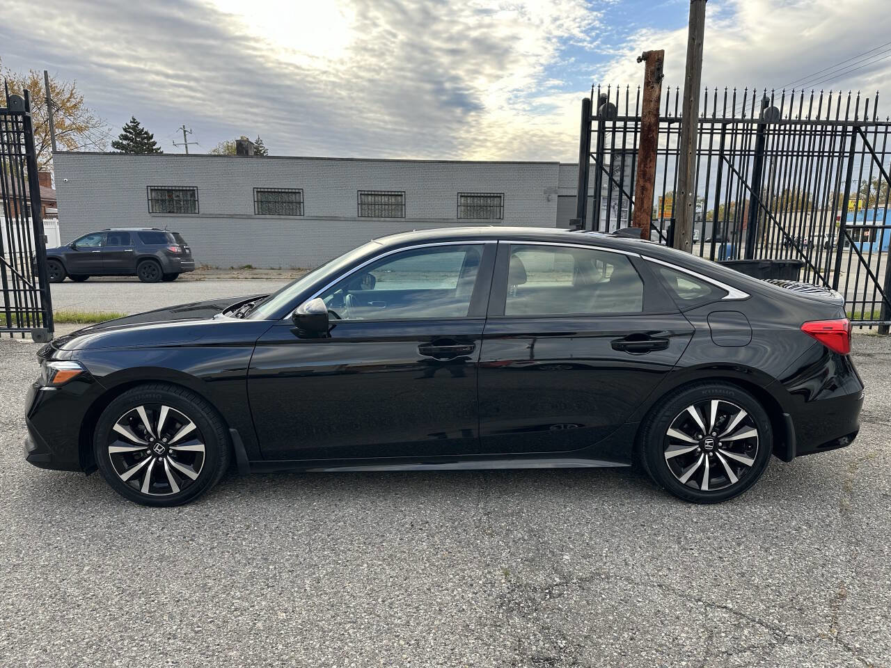 Used 2022 Honda Civic EX image 4