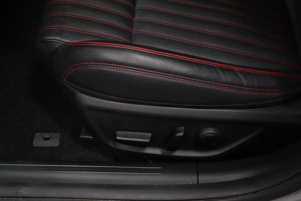 Used 2023 Genesis G70 2.0T w/ Sport Prestige Package AWD/4WD image 25