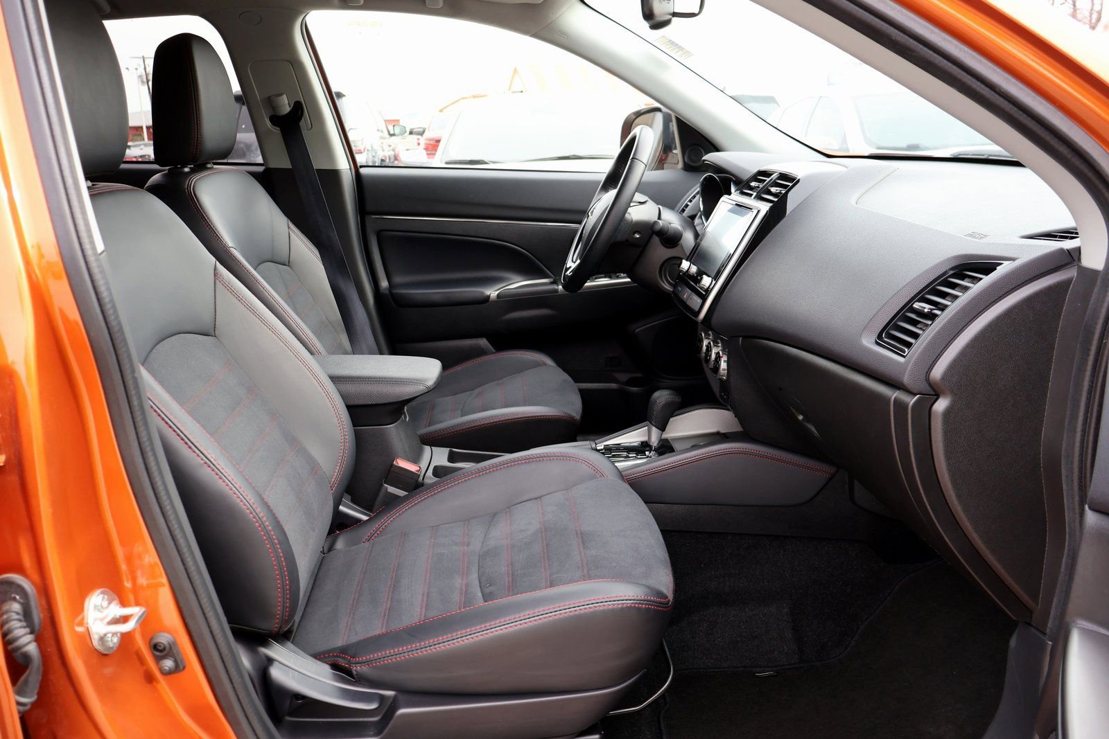 Used 2024 Mitsubishi Outlander Sport SE AWD/4WD image 12