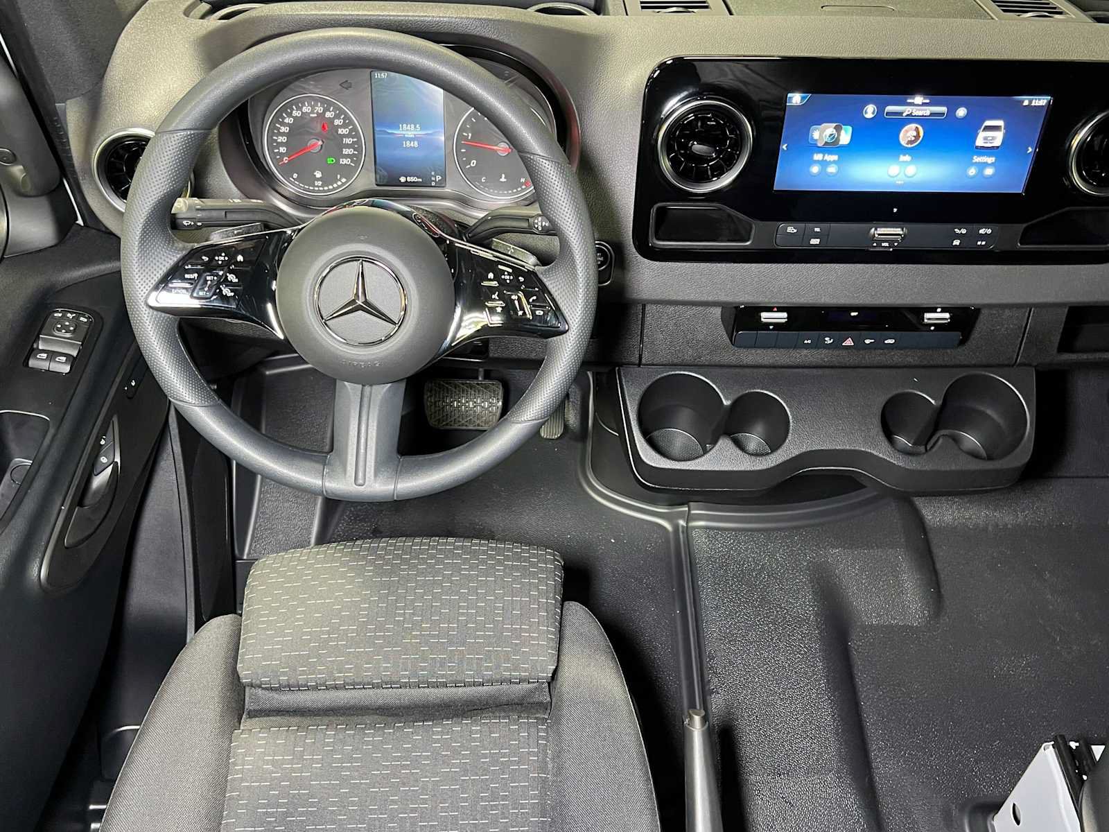 Used 2026 Mercedes-Benz Sprinter 2500 image 39