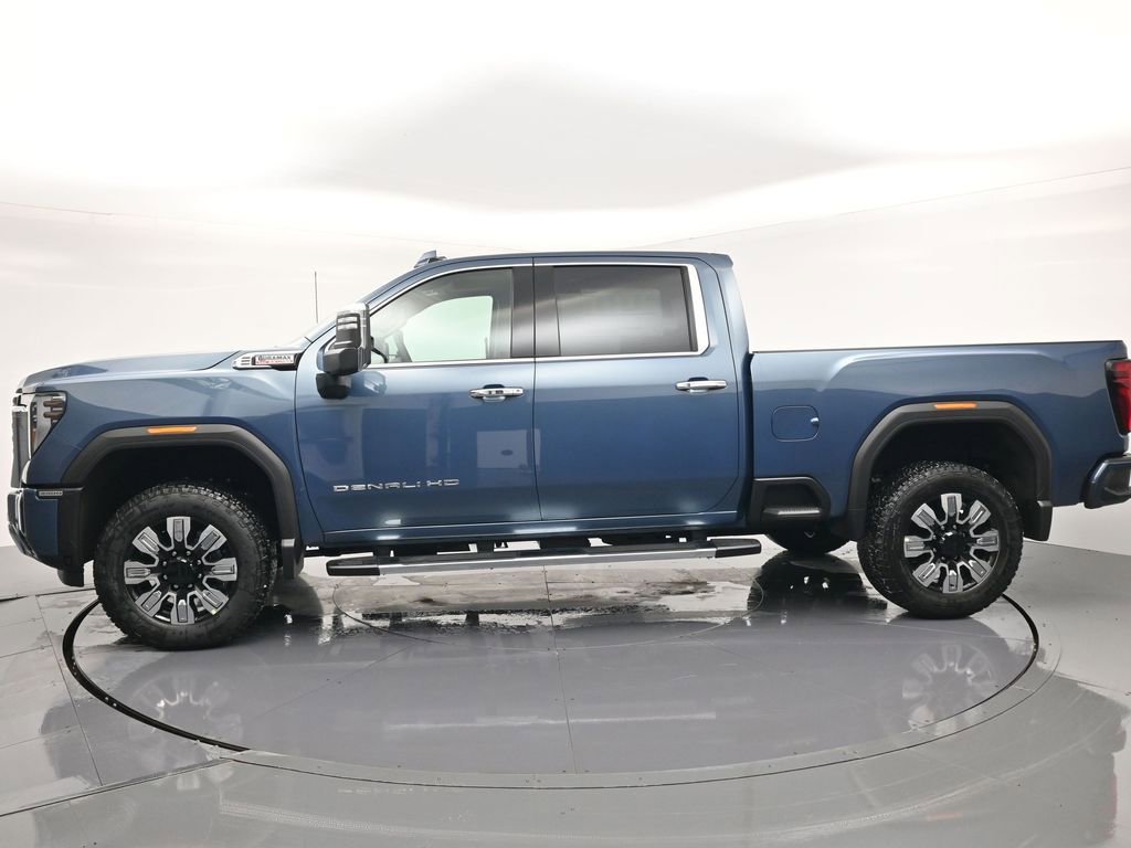 New 2026 GMC Sierra 3500 Denali w/ Denali Reserve Package image 3
