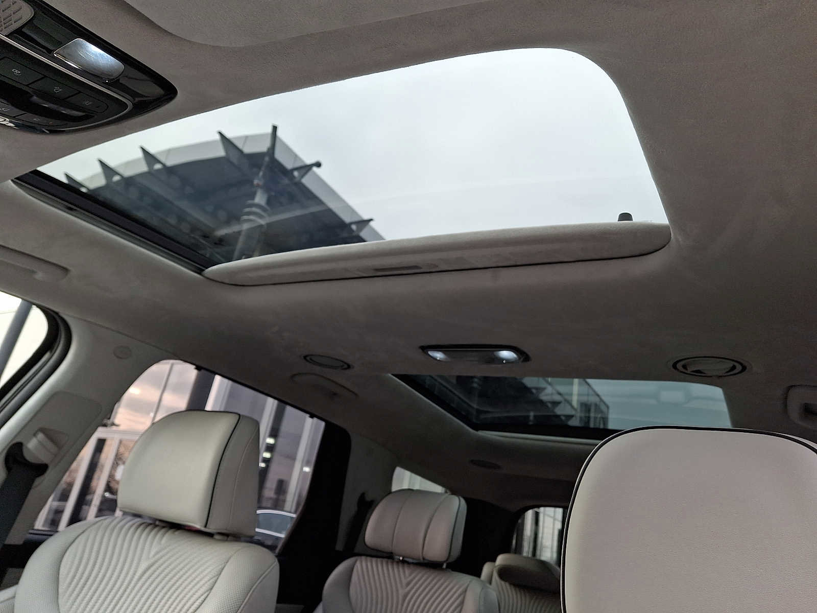 Used 2023 Hyundai Palisade Calligraphy image 13