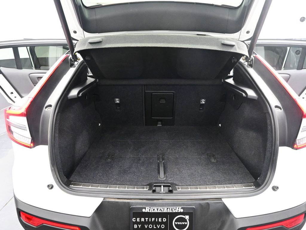 Used 2022 Volvo C40 P8 Recharge Ultimate image 15