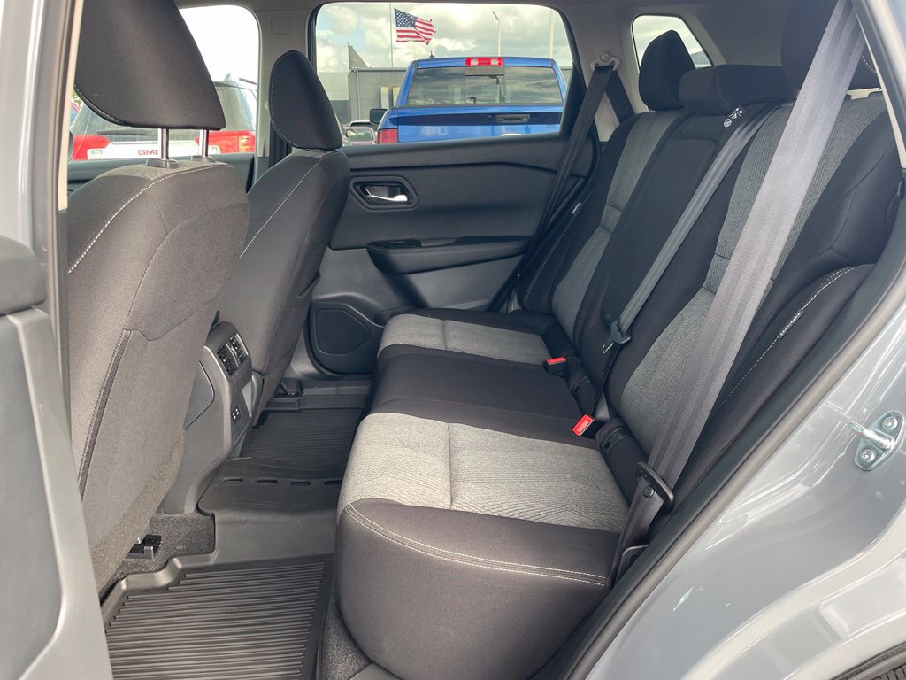 Certified 2026 Nissan Rogue SV FWD image 17