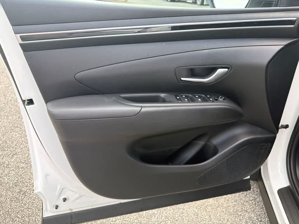 Used 2023 Hyundai Tucson SEL FWD image 11