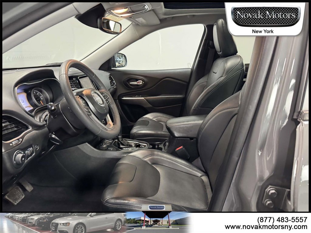 Used 2022 Jeep Cherokee Limited image 11