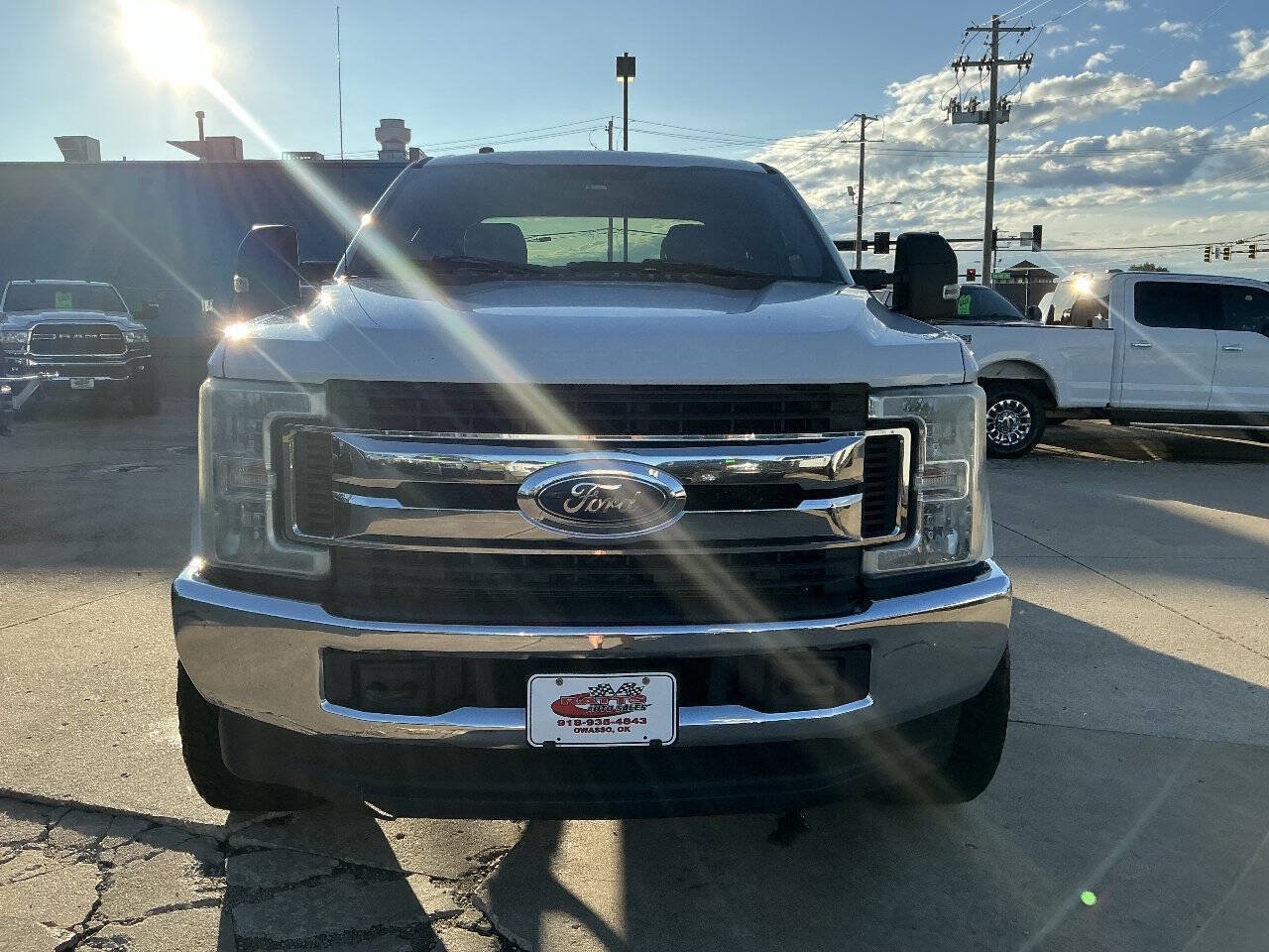 Used 2017 Ford F250 XLT AWD/4WD image 4