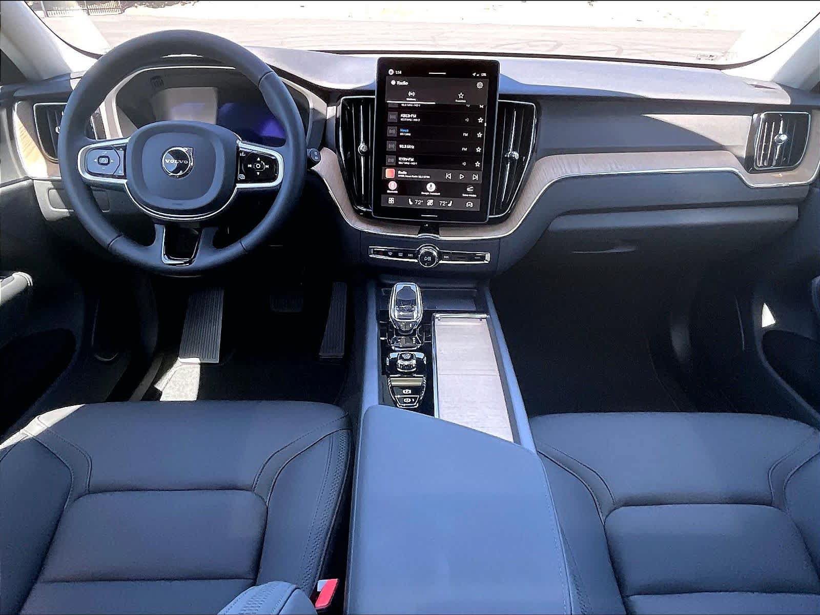 New 2026 Volvo XC60 B5 Core AWD/4WD image 7