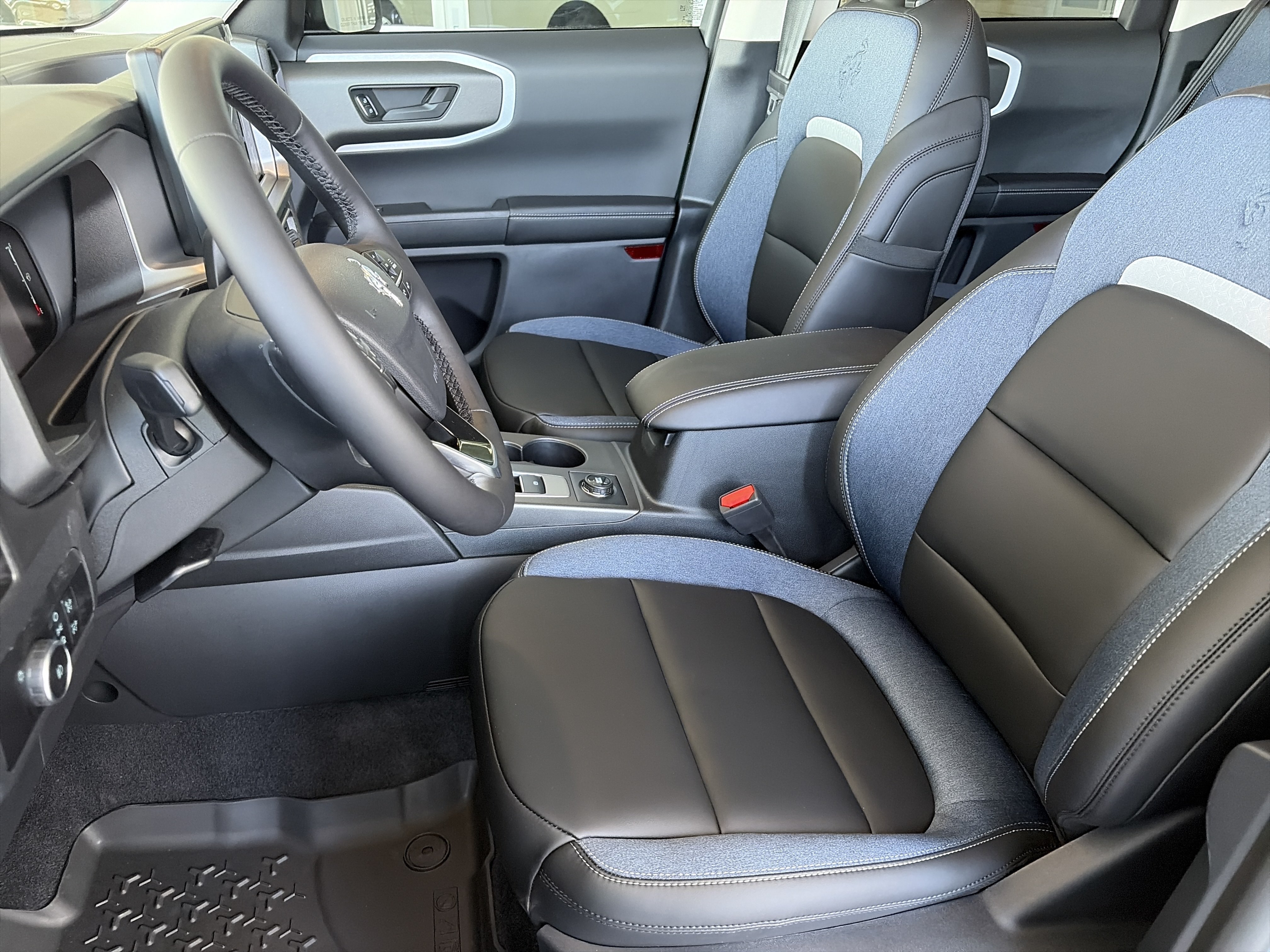 New 2026 Ford Bronco Sport Outer Banks w/ Outer Banks Tech Package+ AWD/4WD image 16