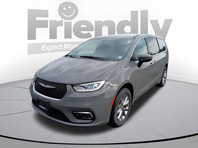 Used 2023 Chrysler Pacifica Touring-L