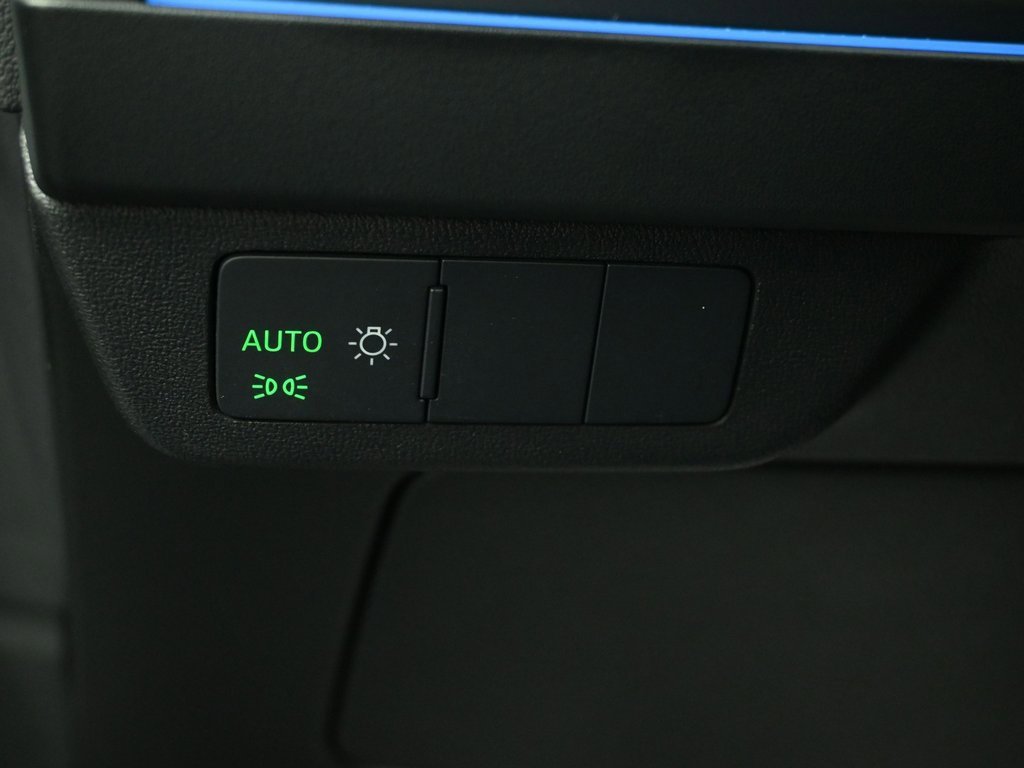 Used 2023 Audi Q4 e-tron Premium Plus w/ Premium Plus image 21