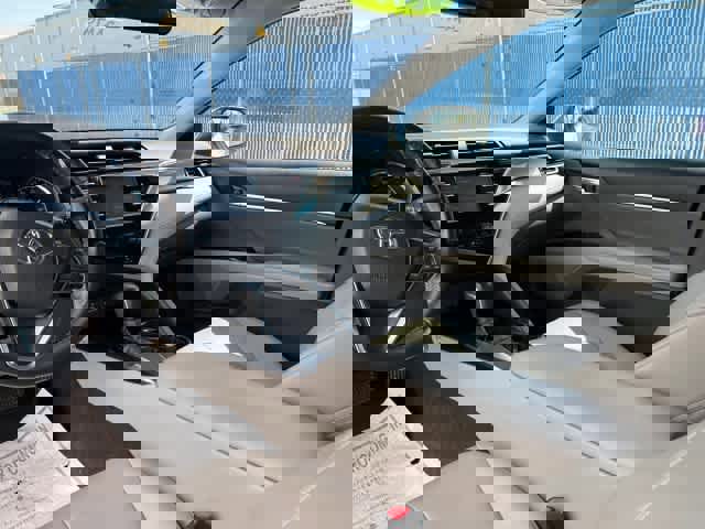 Used 2018 Toyota Camry SE w/ Moonroof Package image 18