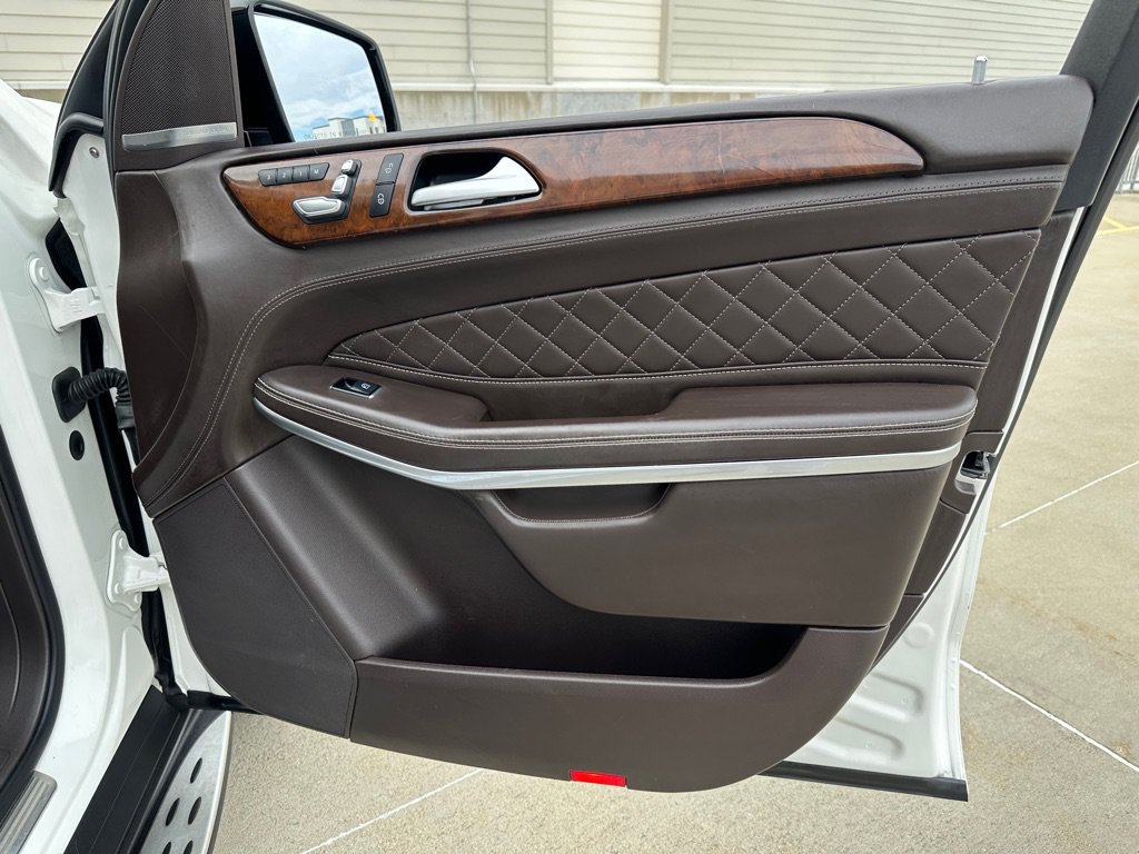 Used 2019 Mercedes-Benz GLS 550 4MATIC image 26