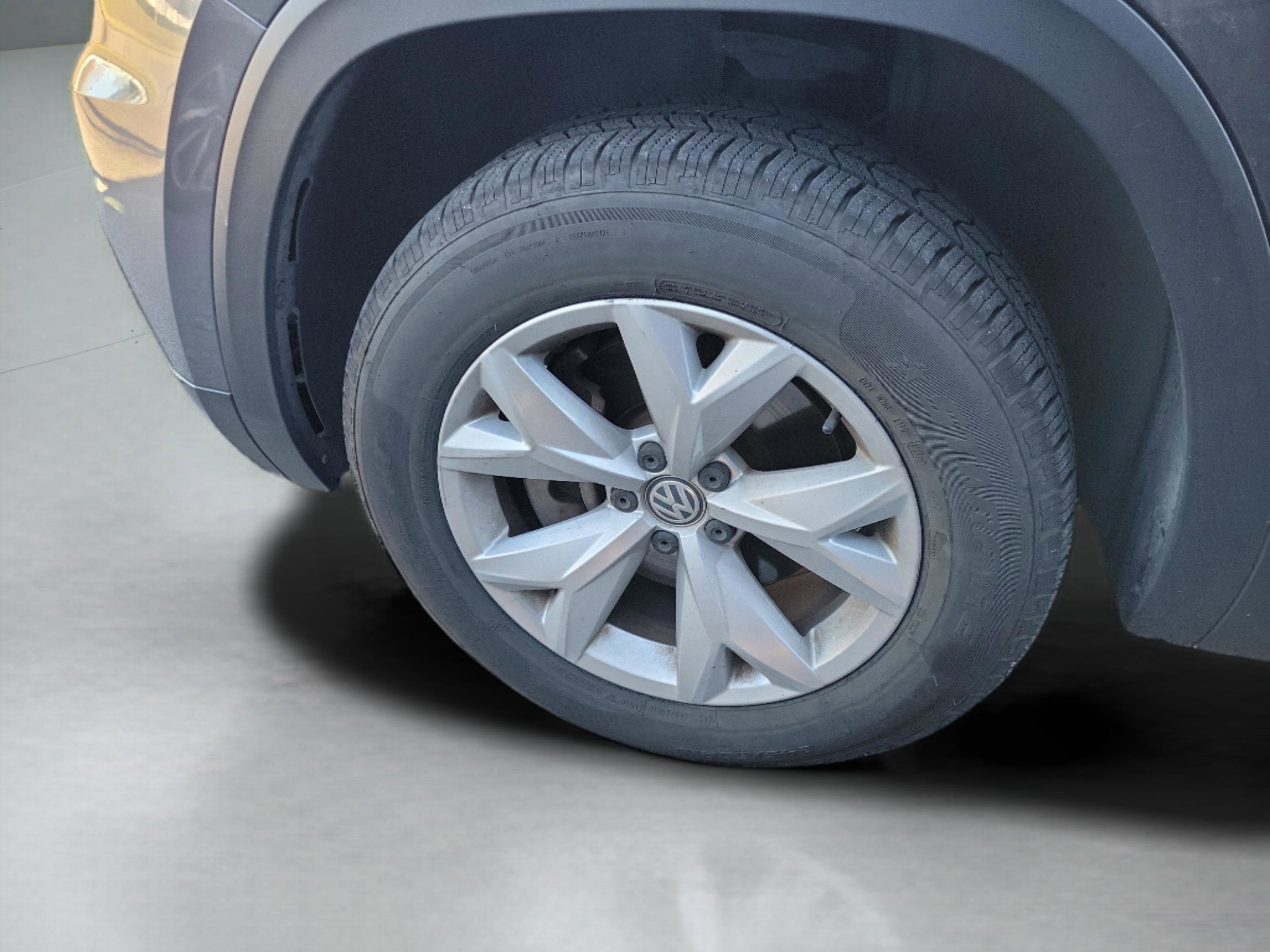 Used 2019 Volkswagen Atlas SE image 32