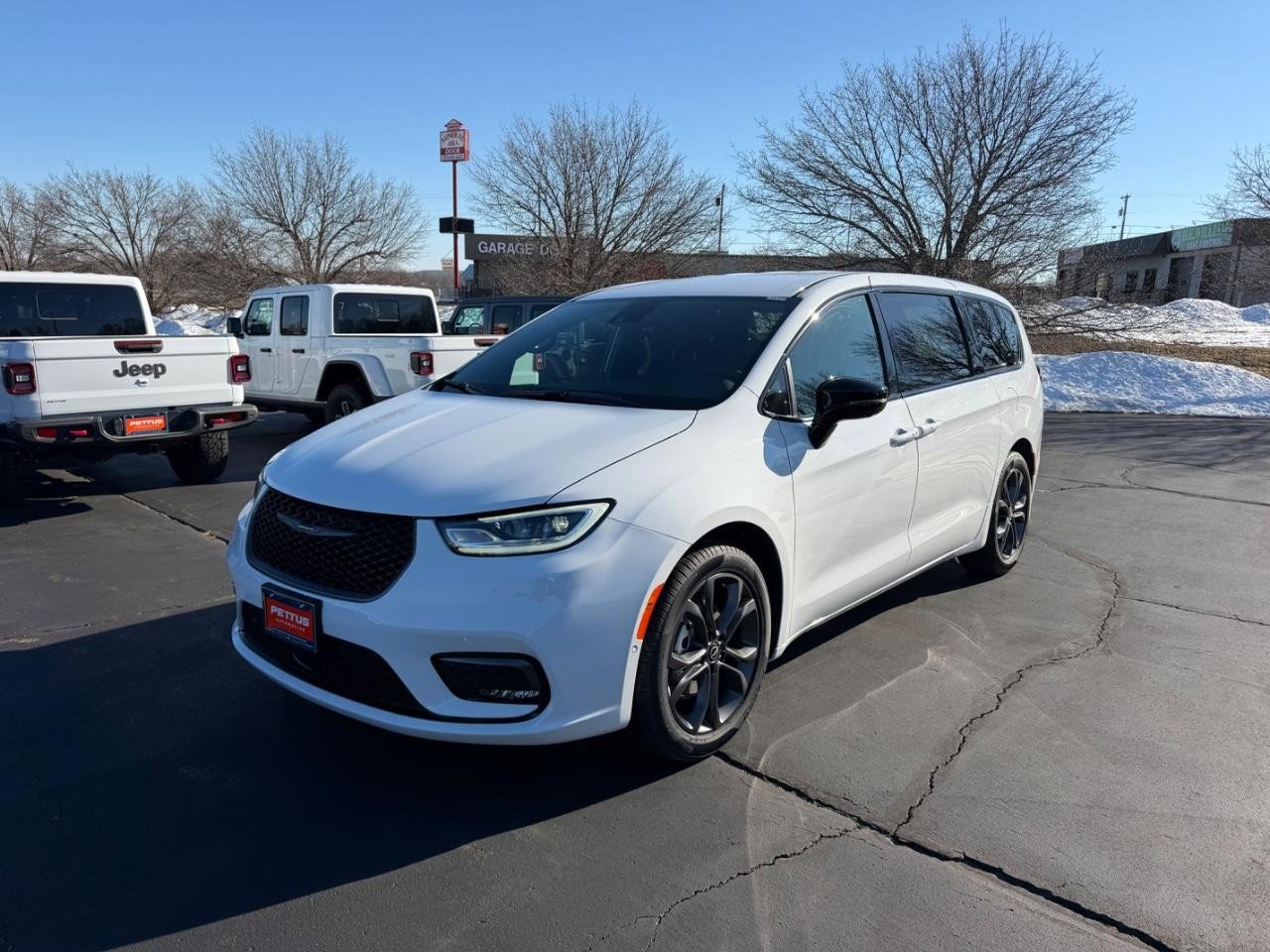 New 2026 Chrysler Pacifica Select FWD image 8