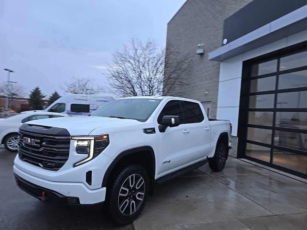 Used 2025 GMC Sierra 1500 AT4 w/ AT4 Premium Package AWD/4WD image 3