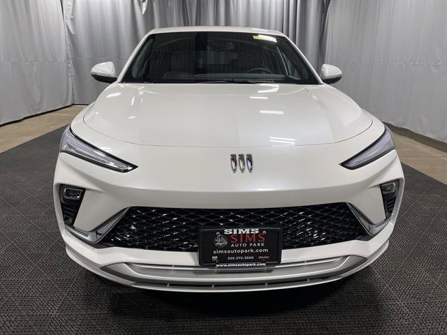 New 2025 Buick Envista Avenir image 2