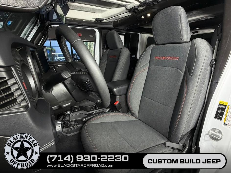 Used 2025 Jeep Wrangler Unlimited Rubicon AWD/4WD image 16