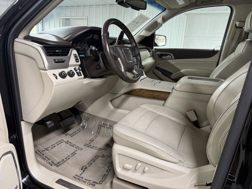 Used 2019 GMC Yukon XL Denali w/ Denali Ultimate Package AWD/4WD image 9