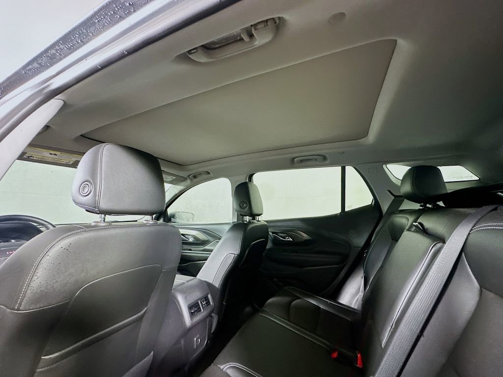 Used 2023 GMC Terrain SLT w/ Tech Package FWD image 13