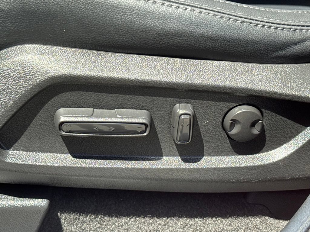 Used 2025 Honda Pilot EX-L image 26