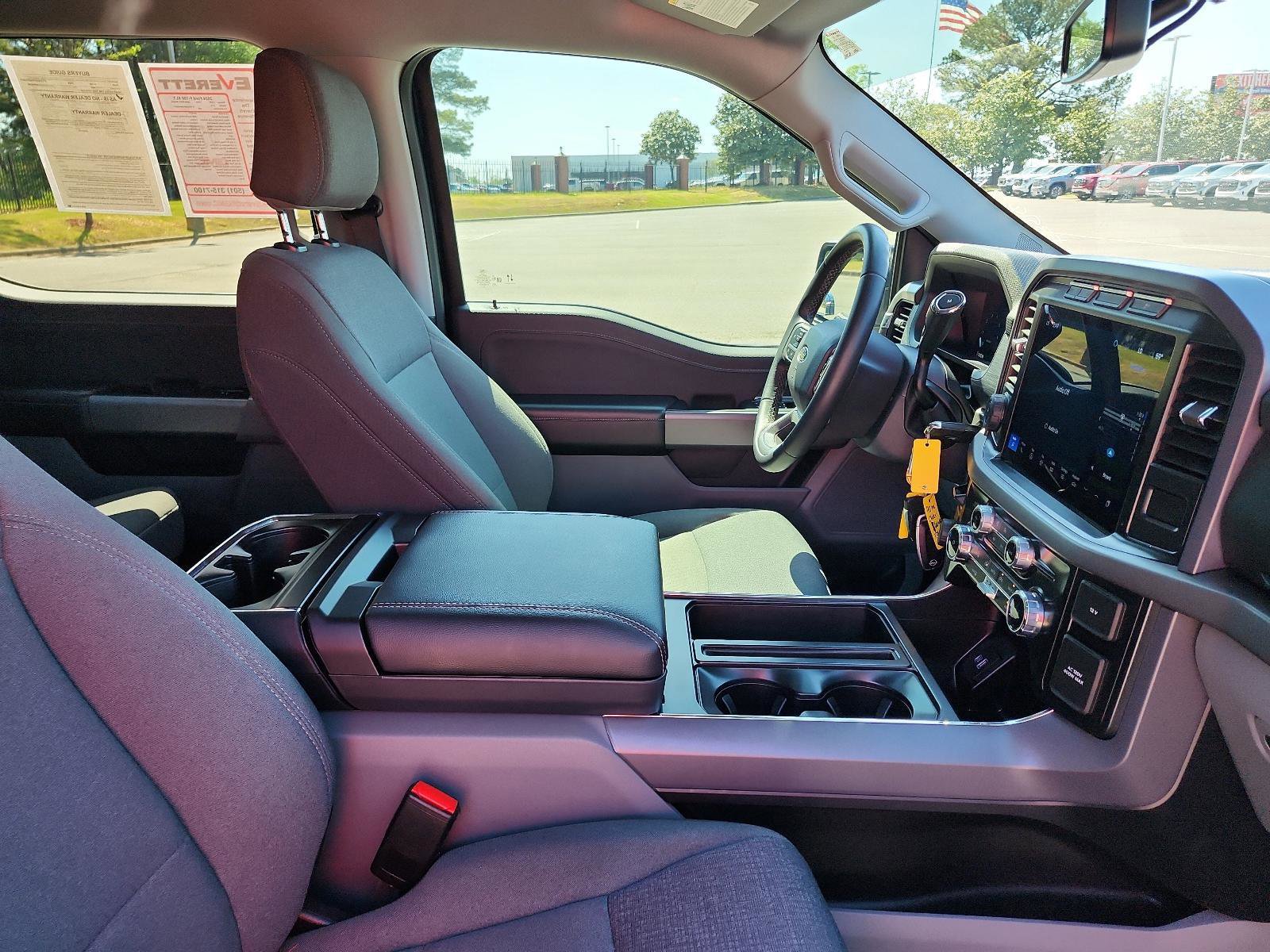 Used 2024 Ford F150 XLT w/ Mobile Office Package image 7