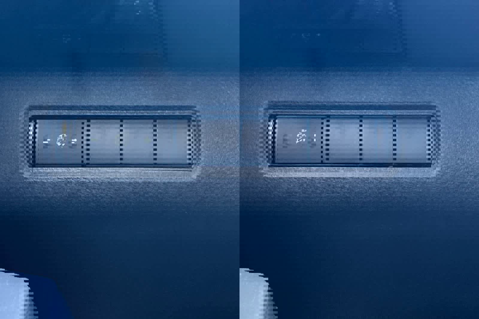 New 2025 Nissan Pathfinder S image 32