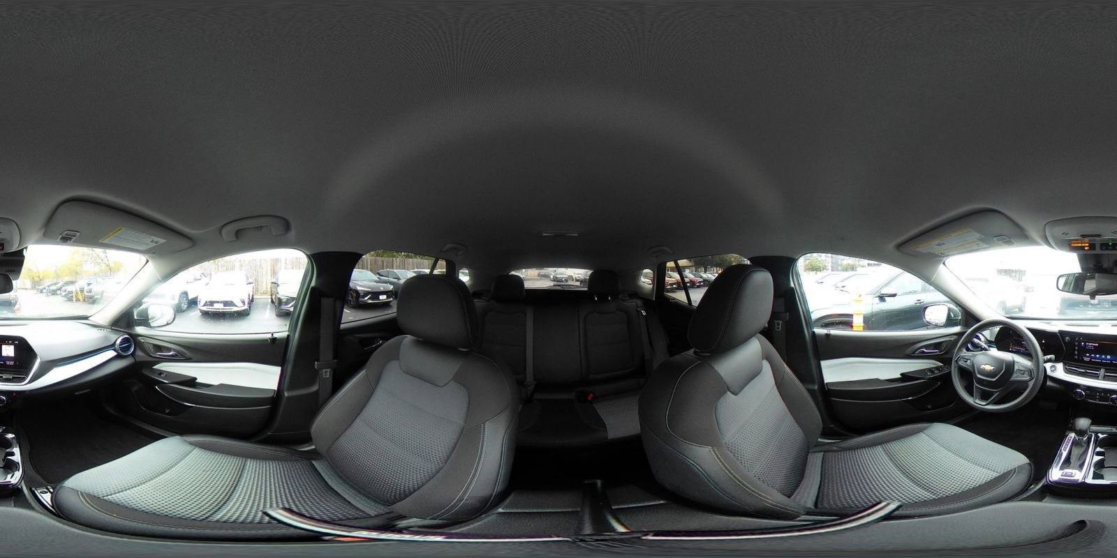 Used 2025 Chevrolet Trax LT image 36