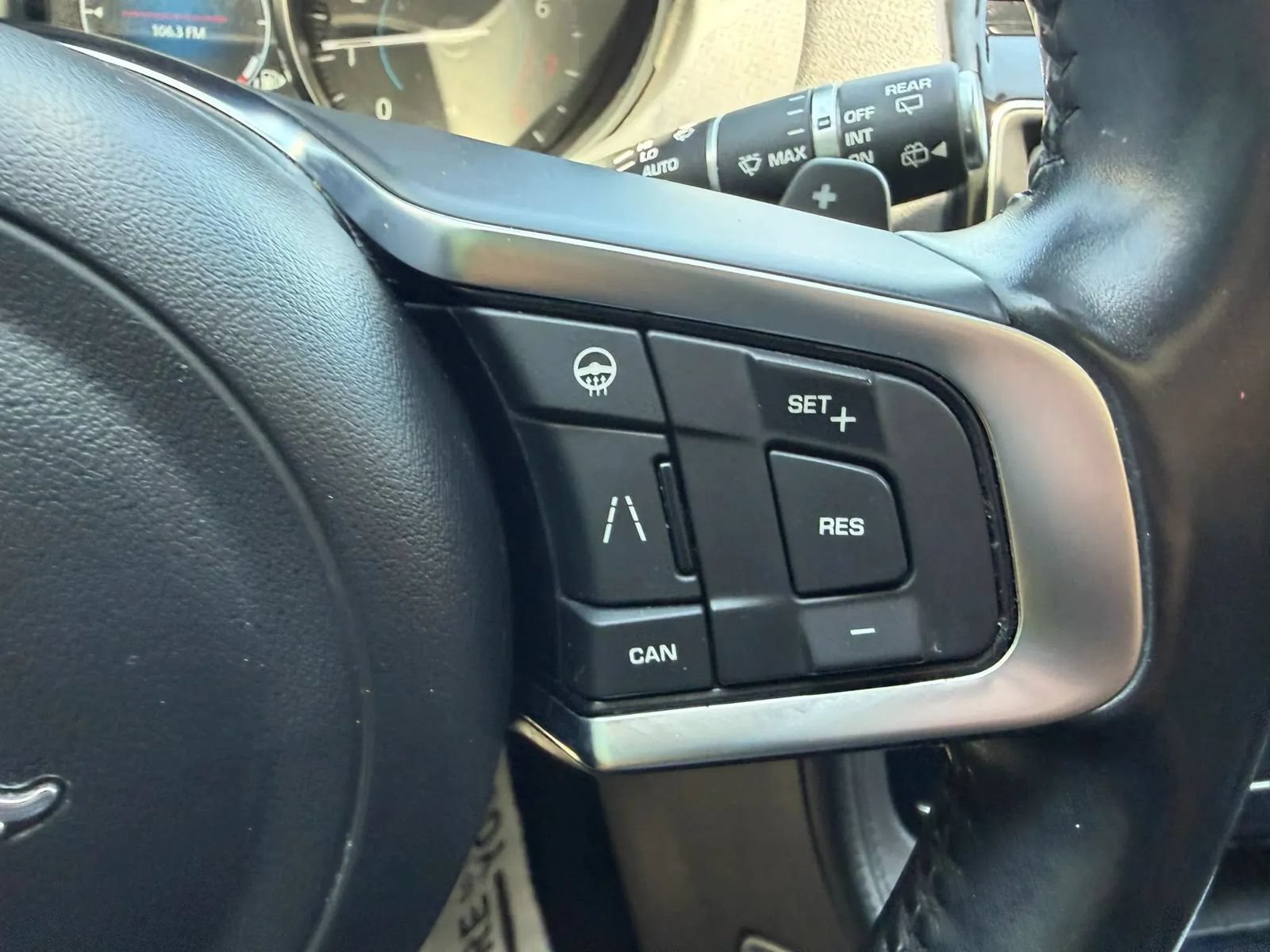 Used 2020 Jaguar F-PACE Prestige AWD/4WD image 25