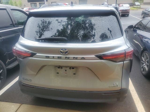 Used 2021 Toyota Sienna LE FWD image 5