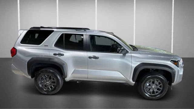 Used 2026 Toyota 4Runner TRD Sport AWD/4WD image 4