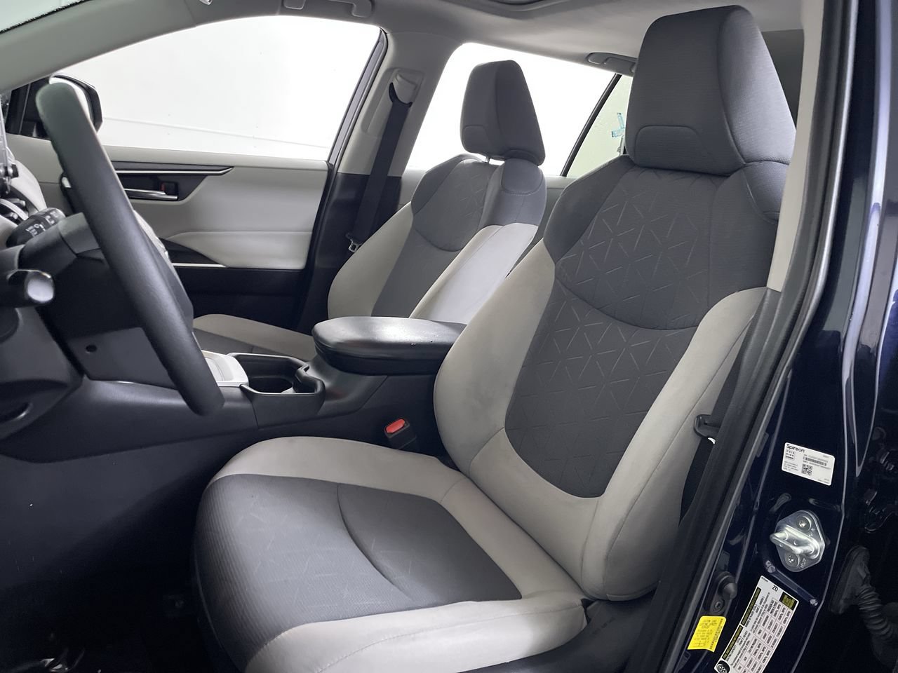 Used 2021 Toyota RAV4 XLE w/ Convenience Package AWD/4WD image 12