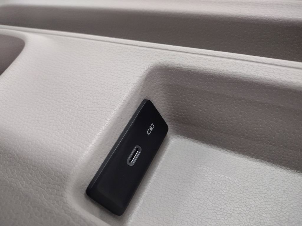 New 2025 Volkswagen ID. Buzz Pro S Plus image 20