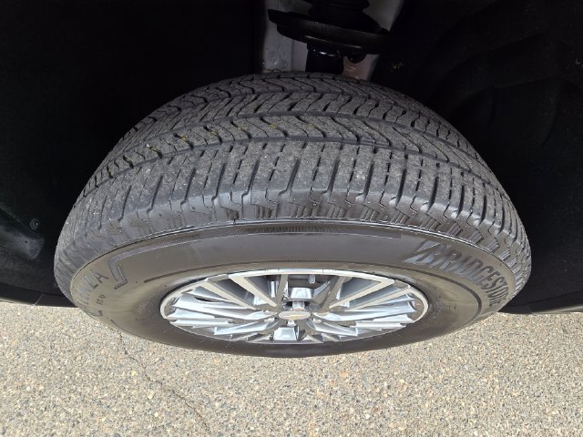Used 2024 Chevrolet Traverse LT FWD image 28