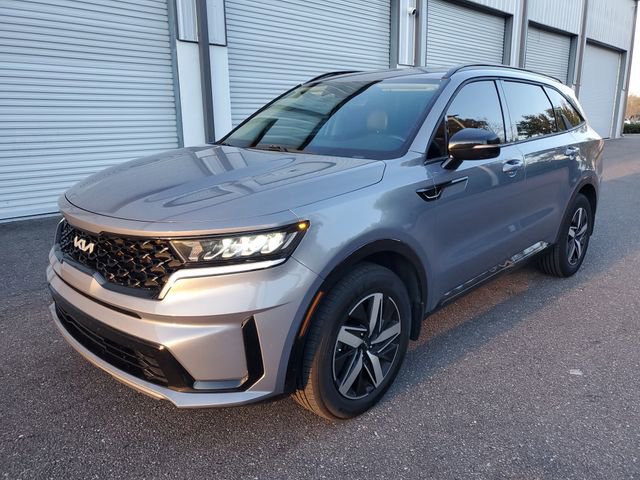 Used 2023 Kia Sorento S image 2