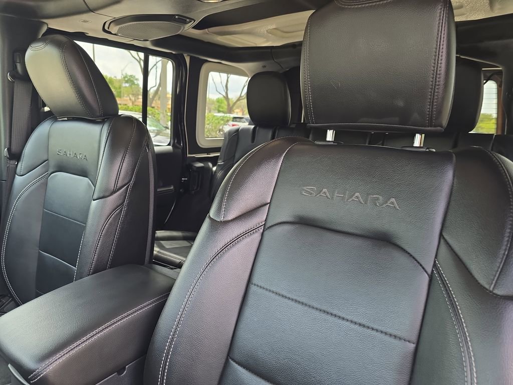 Used 2021 Jeep Wrangler Unlimited Sahara w/ Cold Weather Group image 18