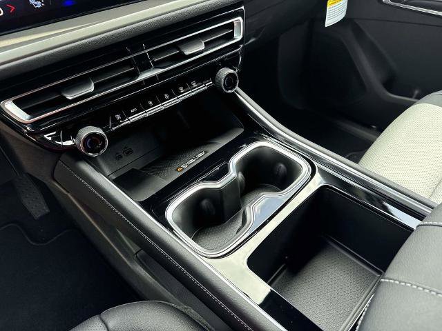 New 2026 Chevrolet Traverse LT image 19