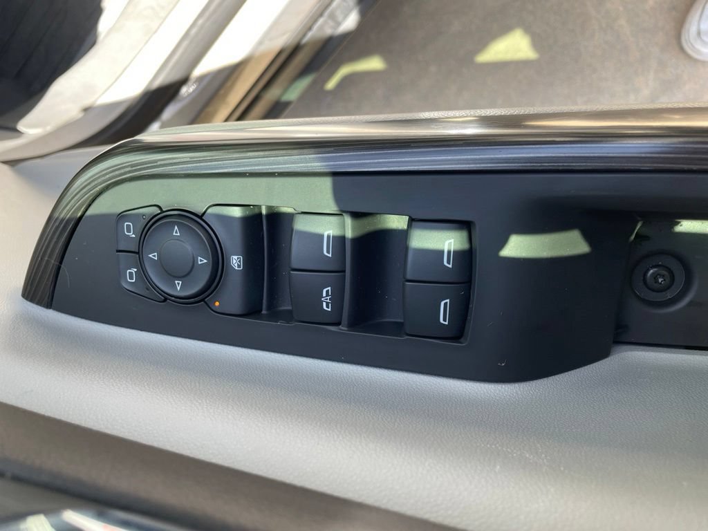 Used 2019 GMC Acadia SLT FWD image 17