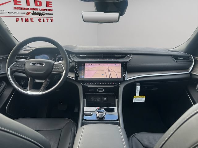 New 2026 Jeep Grand Cherokee Limited AWD/4WD image 17