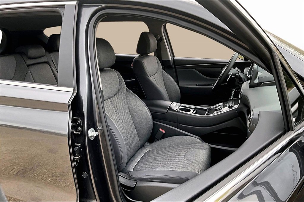 Used 2023 Hyundai Santa Fe SE image 7