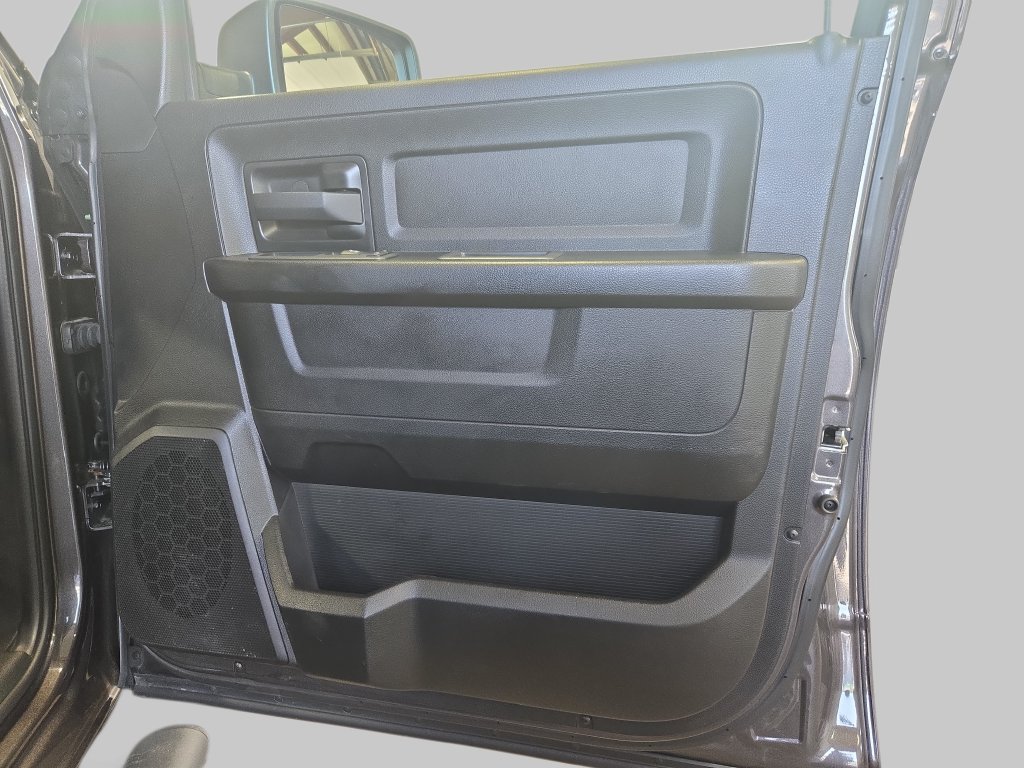 Used 2021 RAM 1500 Express w/ Wheel & Sound Group AWD/4WD image 12