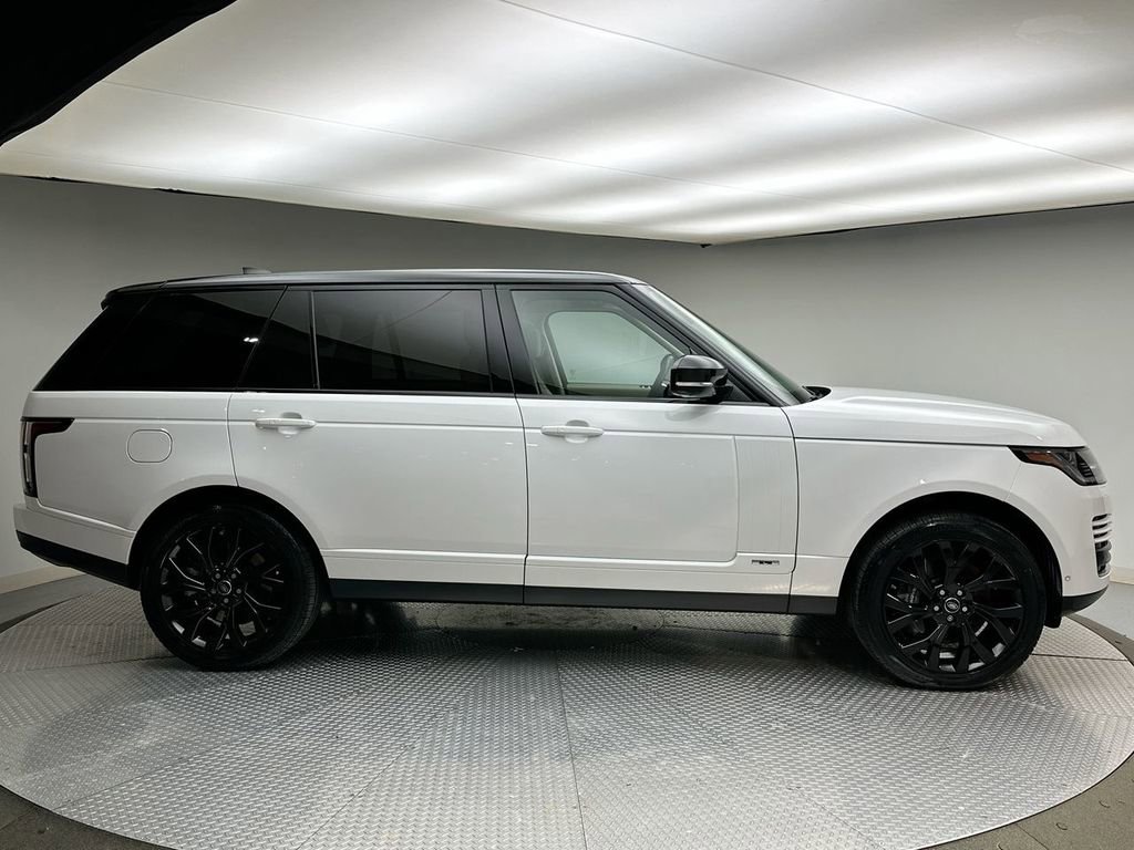 Used 2019 Land Rover Range Rover Long Wheelbase Supercharged image 4